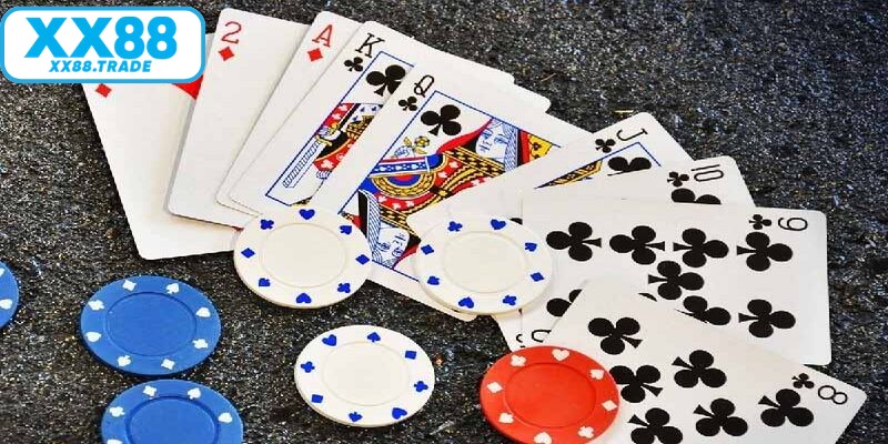 Bài phỏm được biết đến là trò chơi dân gian trí tuệ đầy hấp dẫn